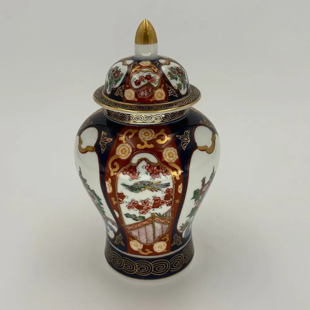 Vintage Large Gold Imari Porcelain Ginger Jar Lidded Temple Vase Japan 10